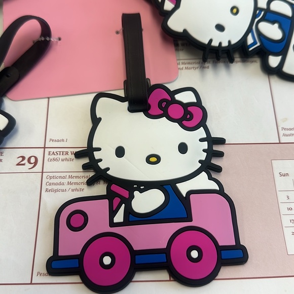 Hello Kitty 4PC Luggage Tag Set - Picture 3 of 8